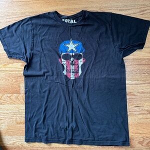 Total Skull T-Shirt Size Large designed by Sheri Moon Zombie - Vintage